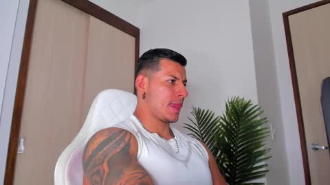 markus... Y online show from February 10, 2025, 9:58 pm