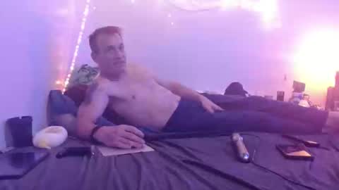 markymark101825061 online show from January 22, 2025, 7:35 am