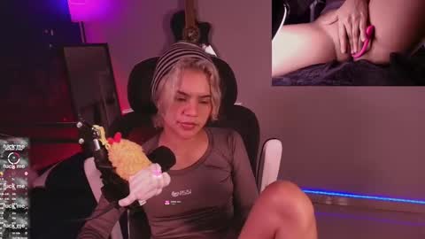 Snapshot of marlena3312 chatting on November 27, 2025, 3:03 pm Marlena online show from November 27, 2025, 3:03 pm