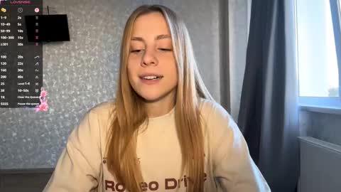 Olivia online show from October 6, 2025, 2:03 pm