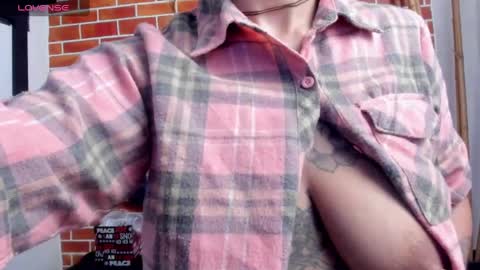 Snapshot of marllena chatting on March 8, 2025, 11:37 am mar online show from March 8, 2025, 11:37 am