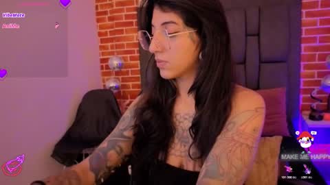 Snapshot of marllena chatting on January 17, 2026, 12:21 pm mar online show from January 17, 2026, 12:21 pm