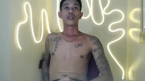 marlmoreno10 online show from January 11, 2026, 10:42 am