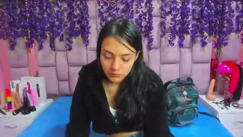 Marly Anal  online show from January 3, 2025, 1:03 pm