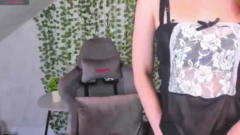 Snapshot of marlyn_owen chatting on July 7, 2026, 1:08 am Emmaa online show from July 7, 2026, 1:08 am