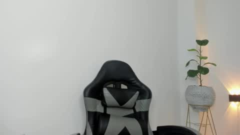 Maly online show from October 10, 2025, 9:25 pm