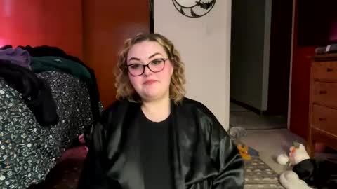 maroon_moon online show from February 13, 2025, 10:11 pm