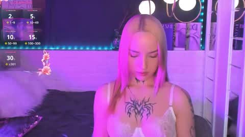 marquise_villaret online show from March 6, 2026, 6:21 am