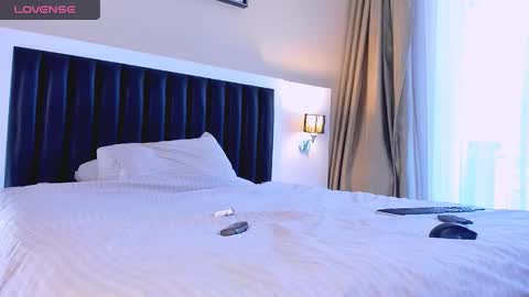 Mari online show from November 30, 2025, 7:01 am