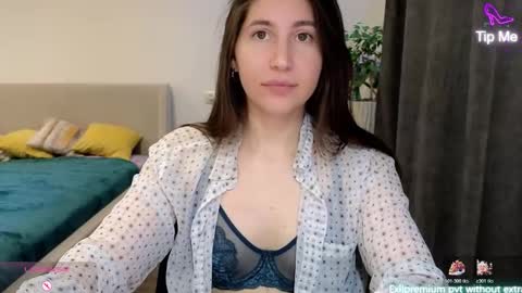 marrycolins online show from February 11, 2026, 4:39 am