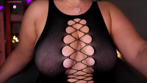 Maria  online broadcast from Tuesday to Suturday from 6 pm to 12 pm Germany time Sunday-Monday offline online show from October 8, 2025, 6:38 pm