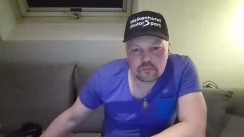 mars0481 online show from February 19, 2025, 11:25 pm