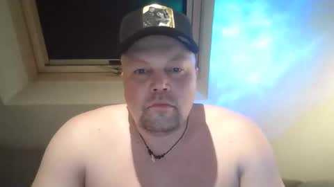 mars0481 online show from March 5, 2026, 9:44 pm