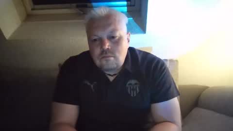 mars0481 online show from April 22, 2026, 8:32 pm