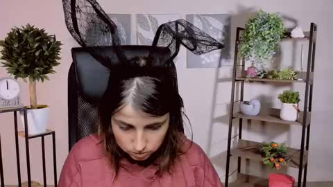 martaedams online show from October 10, 2025, 7:07 am