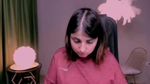 martaedams online show from December 2, 2025, 6:19 am