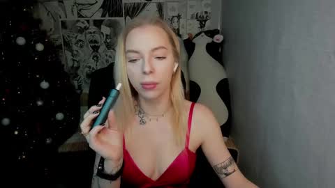 Martha Cameron online show from December 17, 2024, 8:10 pm