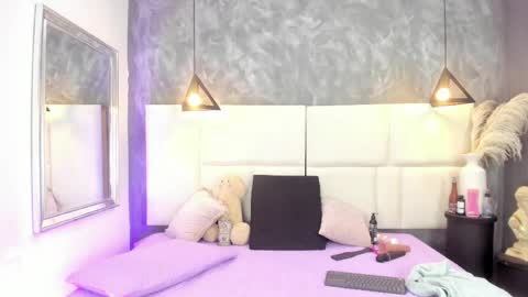 Martina  online show from April 17, 2026, 1:14 pm