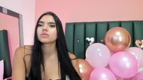 Martina Divine online show from November 14, 2025, 1:21 pm