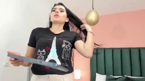 Martina Divine online show from November 27, 2025, 11:12 am