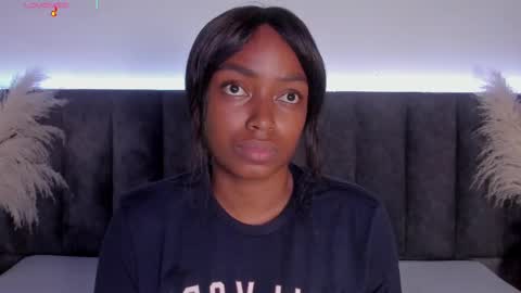 Laura online show from September 12, 2025, 8:09 pm