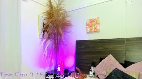 martina mIIler online show from October 29, 2025, 12:07 pm