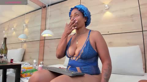 martina touss  online show from March 7, 2025, 7:16 pm