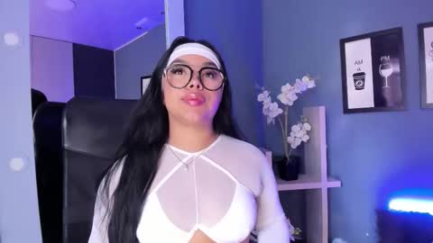 Martina Garcia online show from March 19, 2026, 8:13 pm