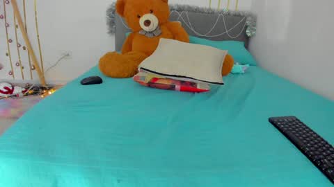 ...  ... online show from December 3, 2024, 11:13 pm