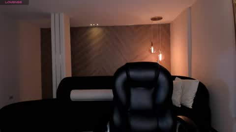 Martinna Bonnet online show from December 16, 2024, 10:29 am