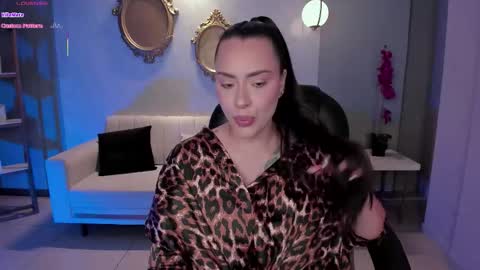 Martinna Bonnet online show from November 24, 2025, 3:23 pm