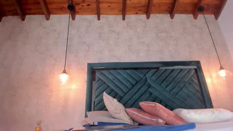 Martina online show from September 15, 2025, 7:47 pm