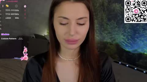 Mary  GMT 3 Mon Tue Wed Thu Fri 0300am - 0900am online show from November 29, 2025, 1:19 am