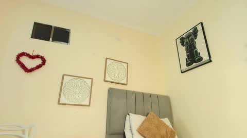 mary_cute9 online show from March 17, 2026, 12:08 pm