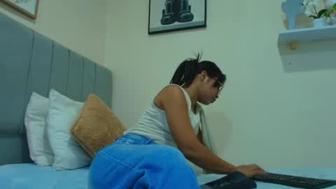 Snapshot of mary_cute9 chatting on July 13, 2026, 12:08 pm mary_cute9 online show from July 13, 2026, 12:08 pm