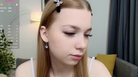 Snapshot of mary_hope_u chatting on June 21, 2026, 6:49 am Mary online show from June 21, 2026, 6:49 am