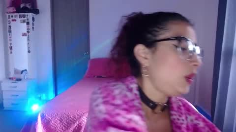 mary online show from October 6, 2025, 2:03 pm