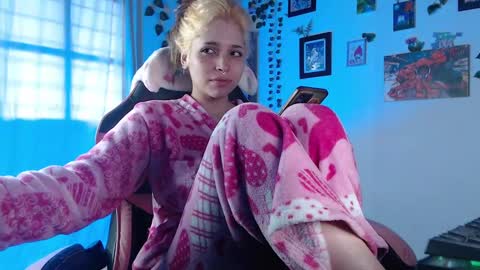                      100   online show from February 9, 2025, 8:02 pm