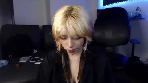                      100   online show from February 21, 2025, 11:54 pm