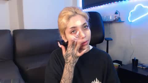                      100   online show from February 26, 2025, 2:36 pm