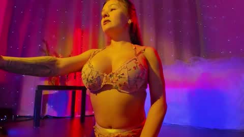 Snapshot of mary_julia chatting on February 23, 2026, 12:19 am Julia online show from February 23, 2026, 12:19 am