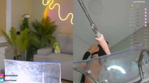 Caroline  qeeentease - ints qeentease - twitter online show from March 5, 2025, 9:26 pm