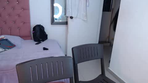 Hi guys im Mary  online show from March 9, 2025, 12:09 pm