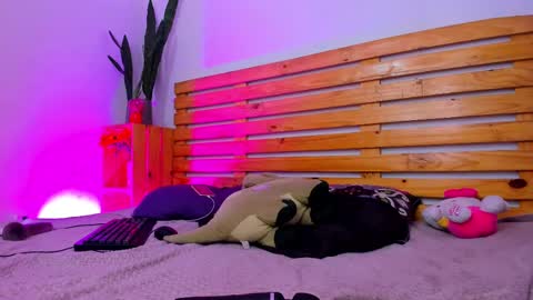 mary_magic online show from February 23, 2025, 2:35 pm