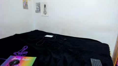 mary_magic online show from April 17, 2026, 12:35 am