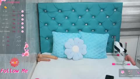  Mary Moon  online show from May 25, 2026, 12:44 pm