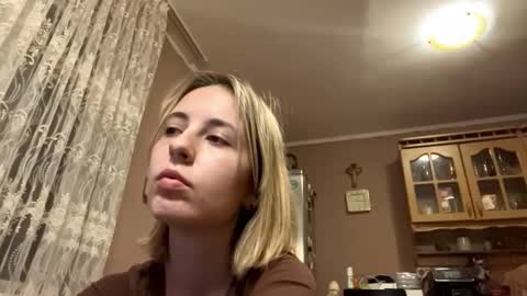 Tessa  online show from March 5, 2026, 7:10 pm