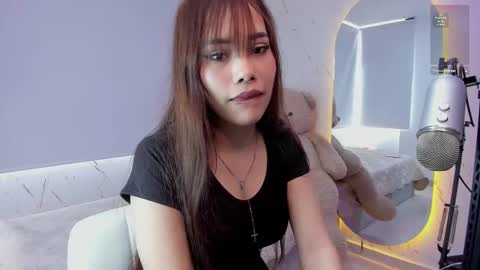 Mary online show from March 6, 2025, 2:51 pm