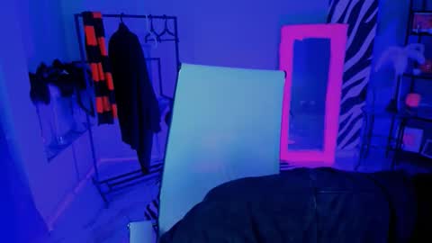 Mary online show from September 30, 2025, 9:31 pm