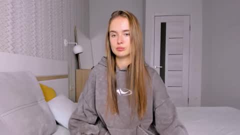 Snapshot of marylee_21 chatting on November 12, 2025, 6:58 am Mari online show from November 12, 2025, 6:58 am